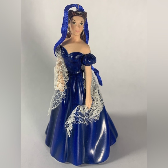 Hallmark Ornament, 2000 Portrait of Scarlett O’HaraGone with the Wind, Looks New - Picture 1 of 7